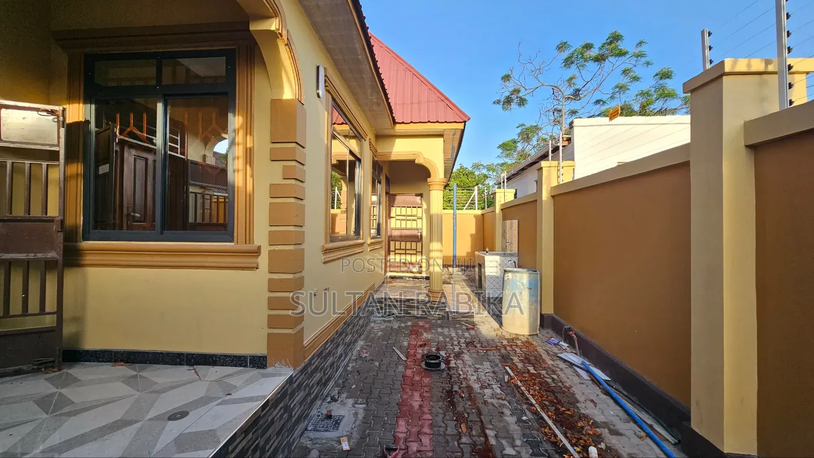 Furnished 3bdrm House in Chamaz, Chamazi for sale
