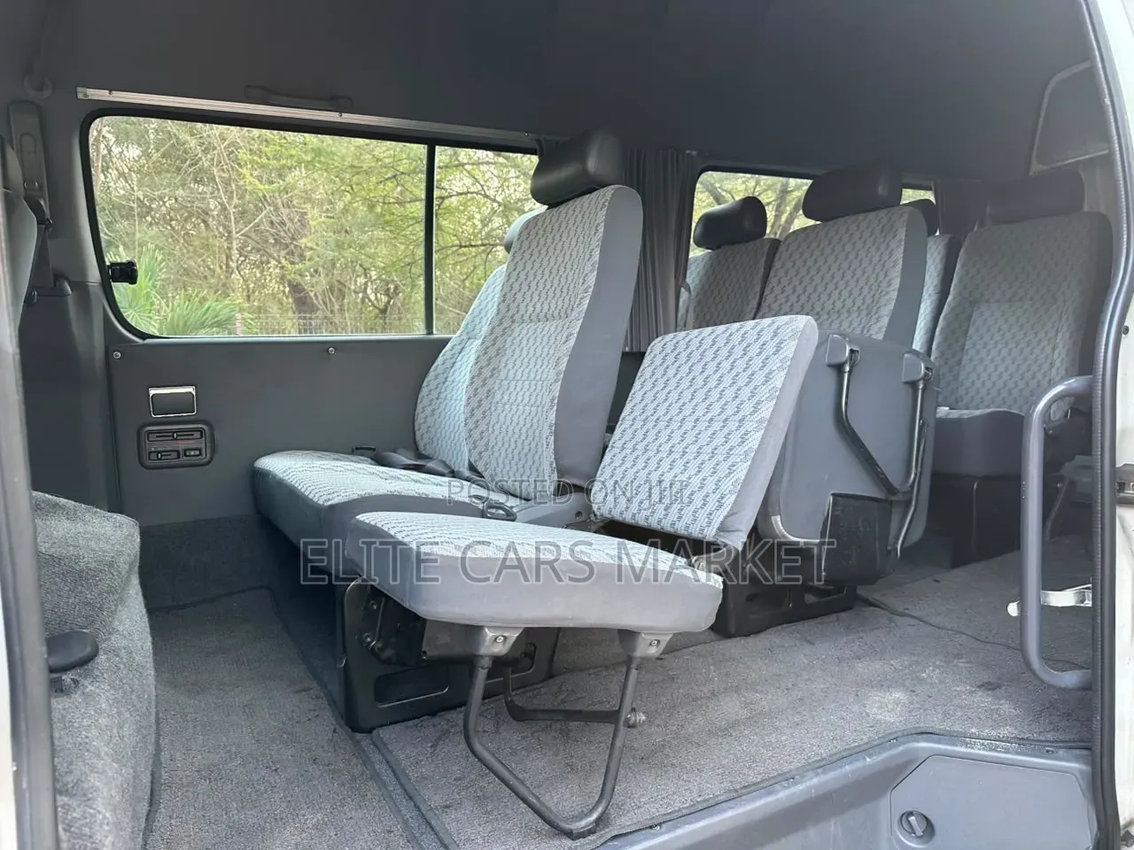 Toyota HiAce 2003 White