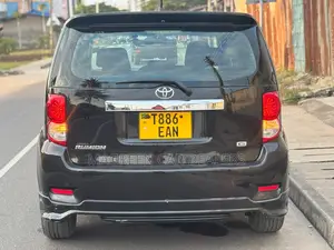 Toyota Corolla Rumion 2010 Black