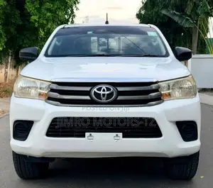 Toyota Hilux 2017 White