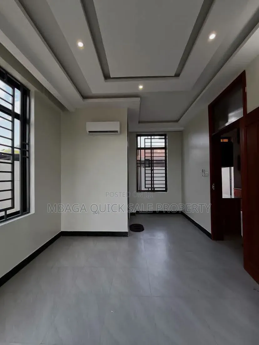 3bdrm Apartment in Makongo Juu, Masaki for rent