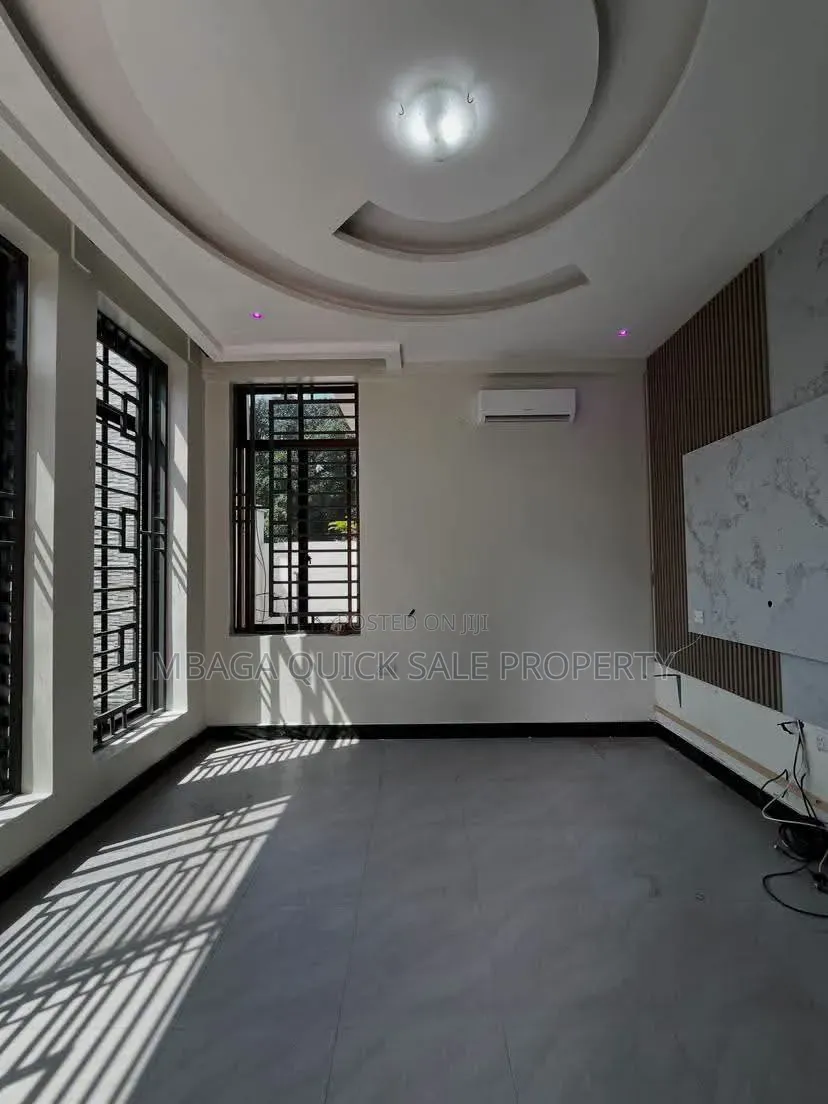 3bdrm Apartment in Makongo Juu, Masaki for rent