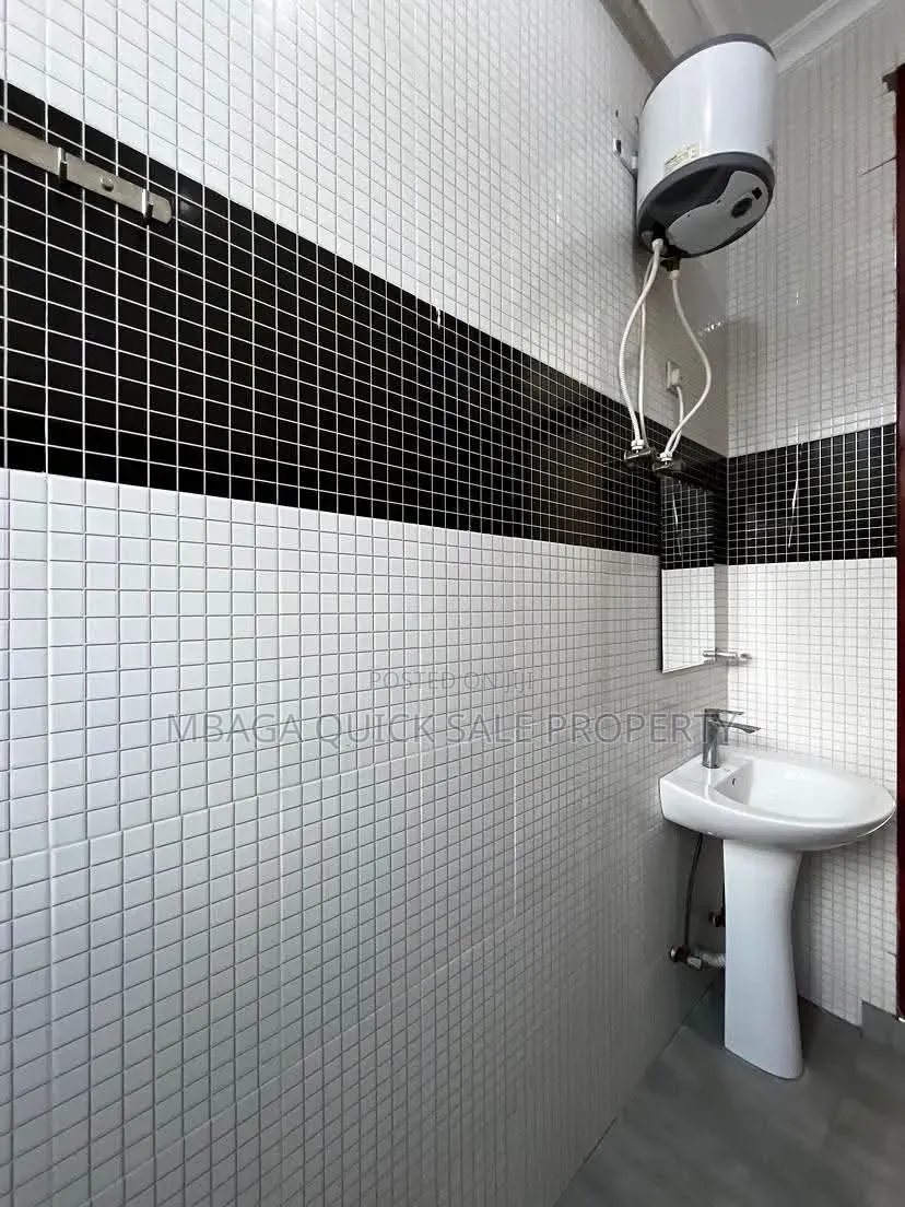 3bdrm Apartment in Makongo Juu, Masaki for rent