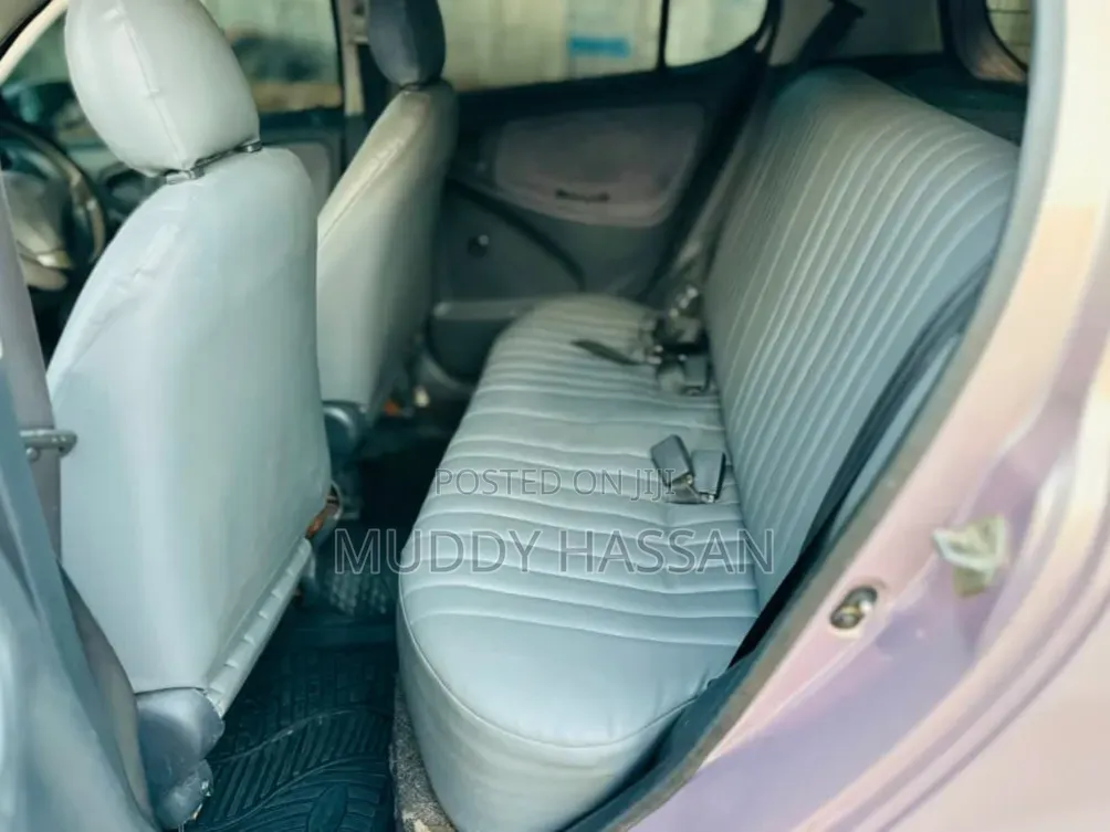 Toyota Vitz 2004 Gold