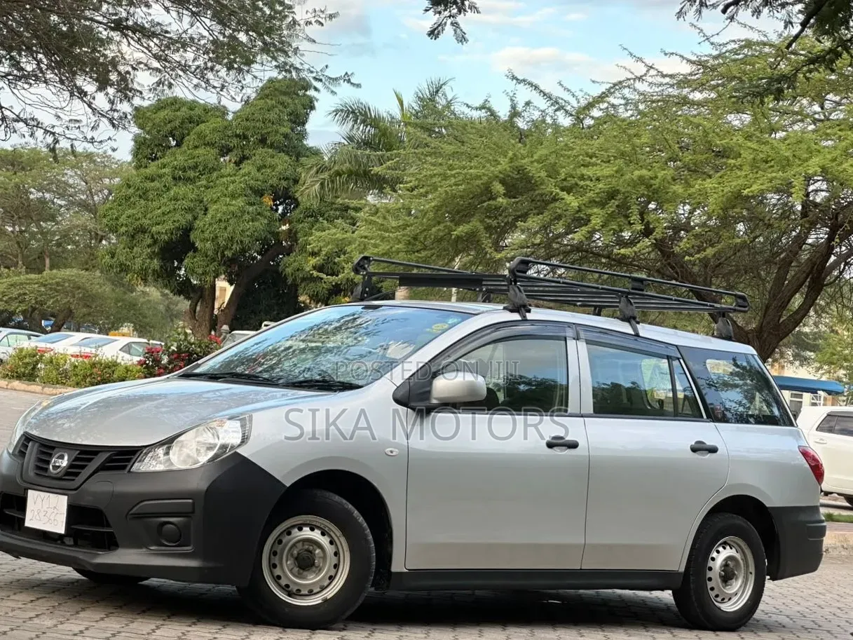 Nissan Advan 2017 Silver