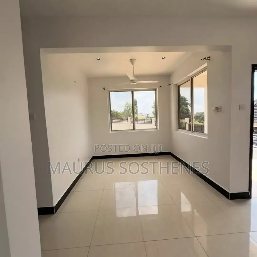 3bdrm House in Goba for sale