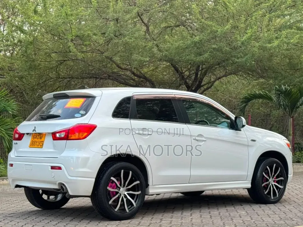 Mitsubishi RVR 2010 White