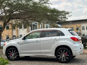 Mitsubishi RVR 2010 White