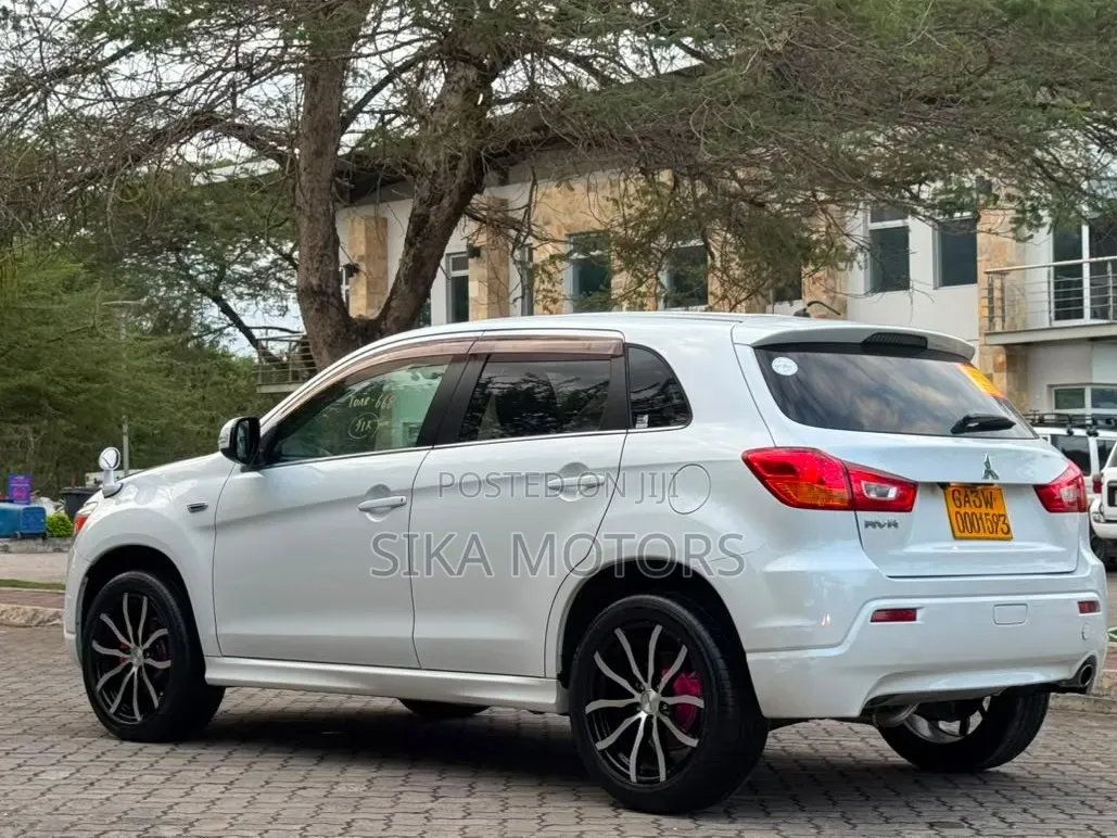 Mitsubishi RVR 2010 White