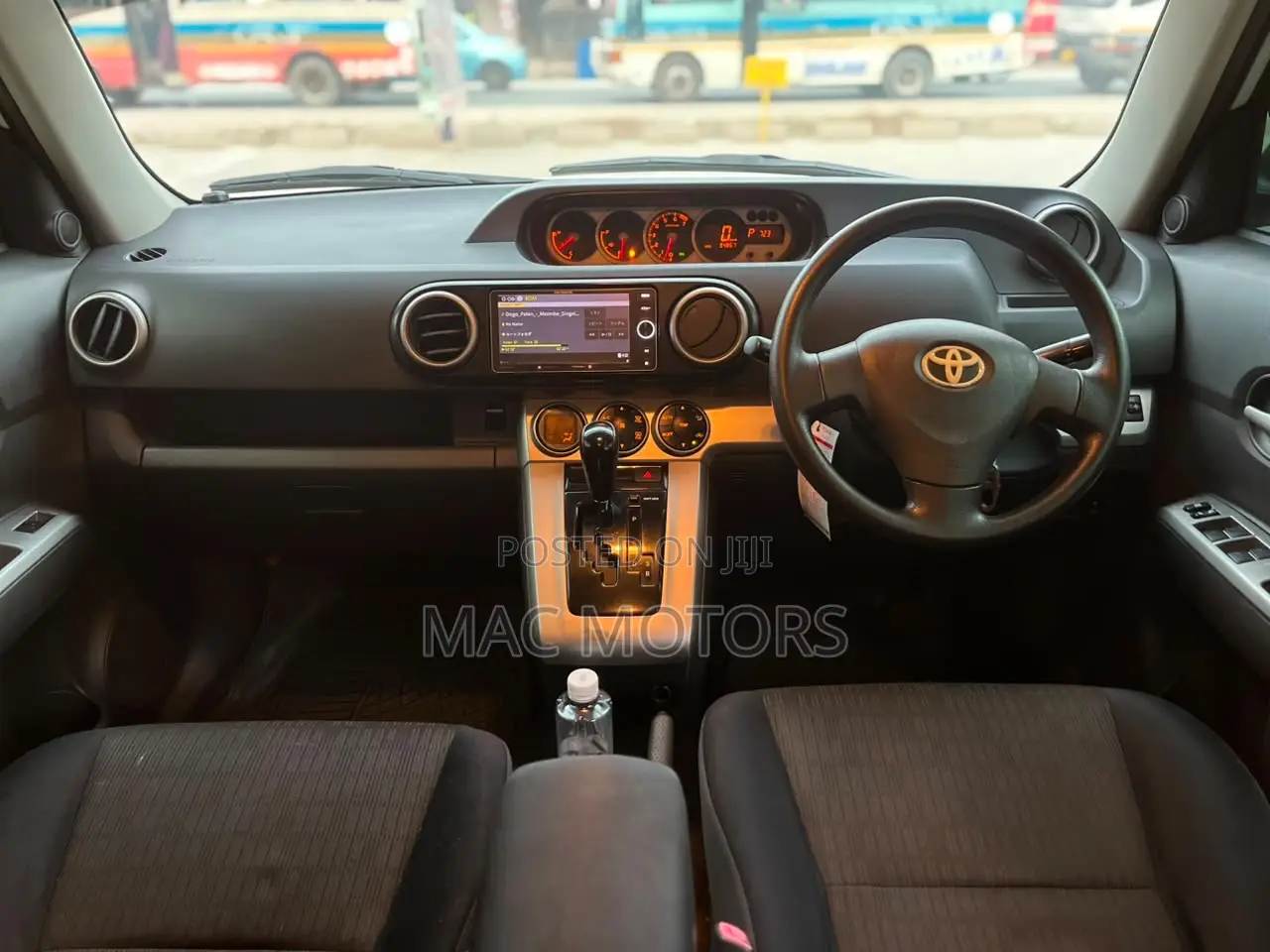 Toyota Corolla Rumion Hatchback 1.5 FWD 2010 White