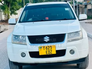 Suzuki Escudo 2009 White