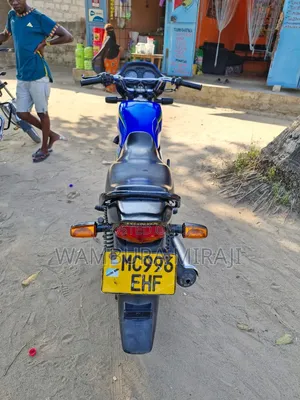 Honda CB 2025 Blue