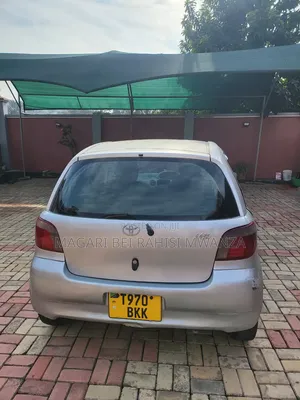 Toyota Vitz 2003 Silver