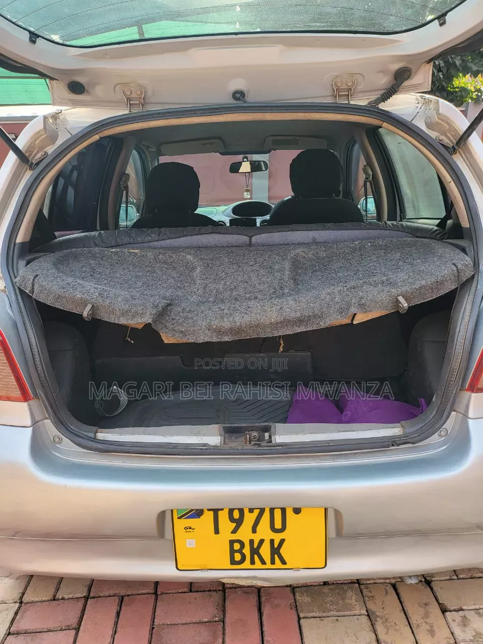 Toyota Vitz 2003 Silver