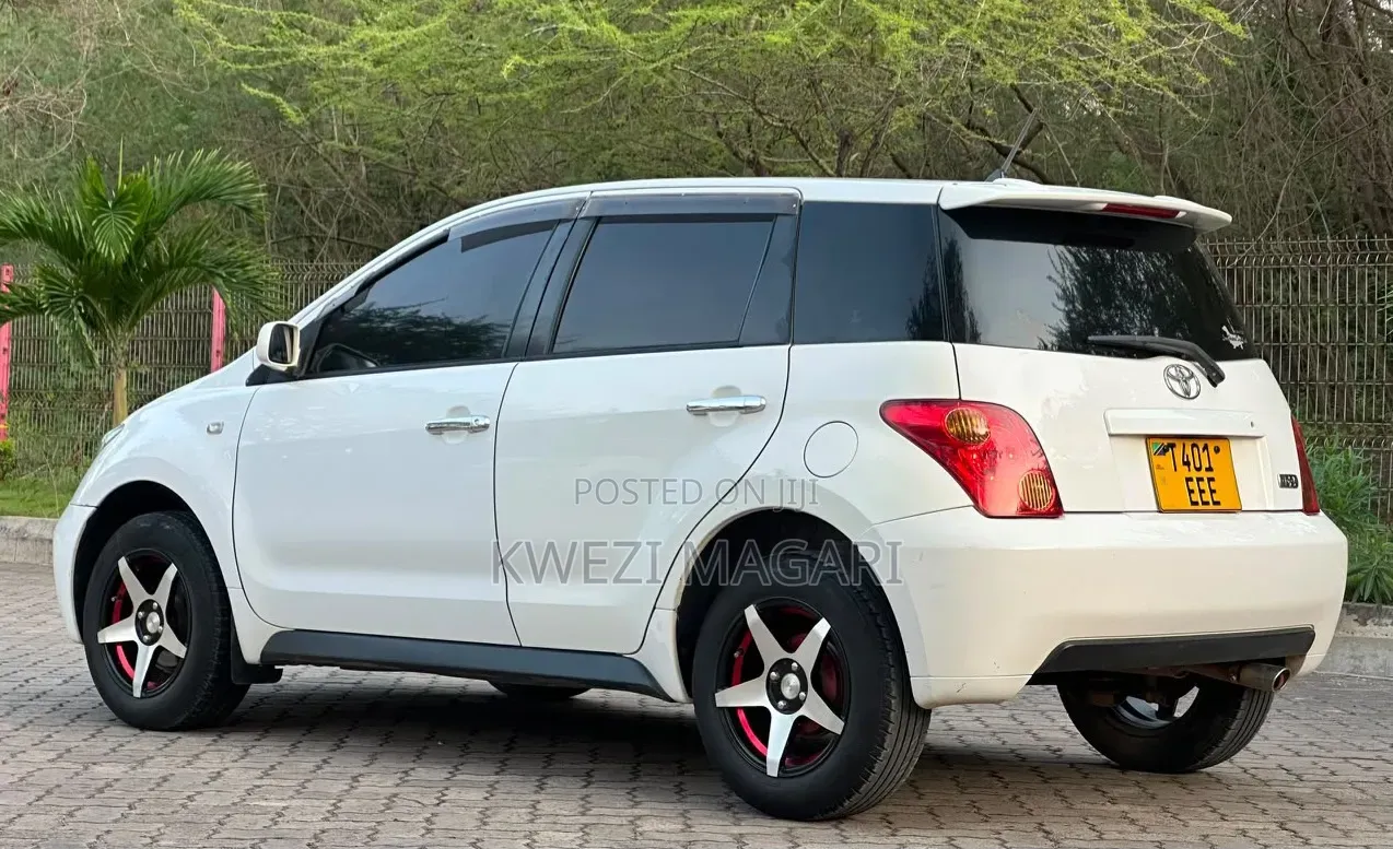 Toyota IST 2005 White