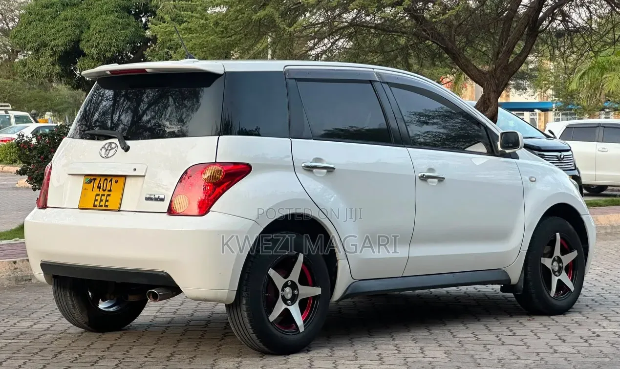 Toyota IST 2005 White