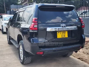 Toyota Land Cruiser Prado 2009 Black