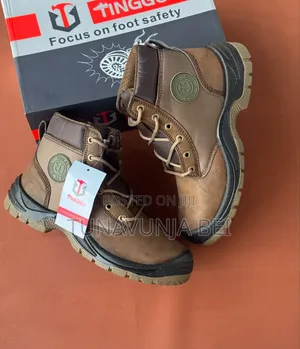 Safety Boots / Steel Toy