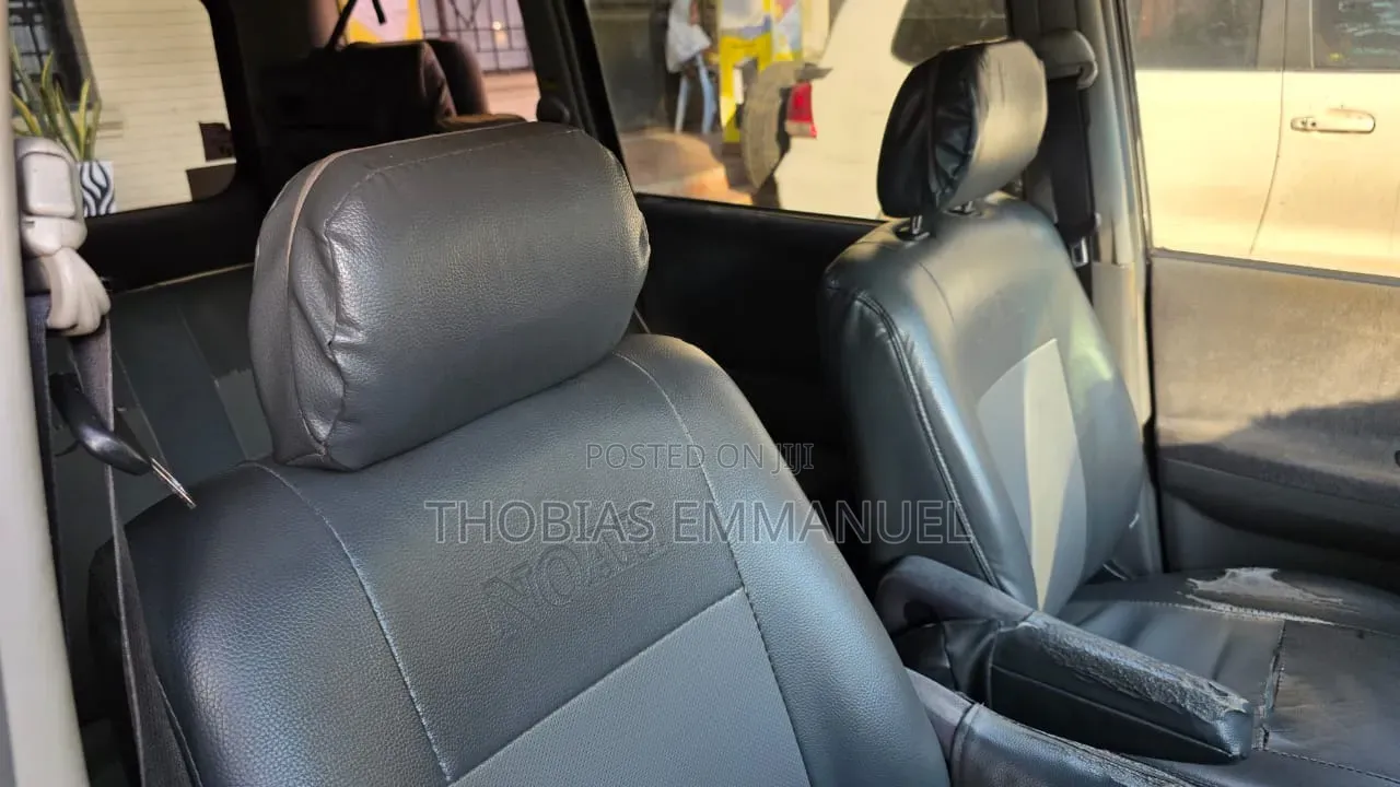 Toyota Noah 2005 Black