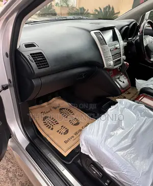 Toyota Harrier 2010 Silver