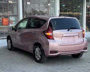 Nissan Note 2018 Pink