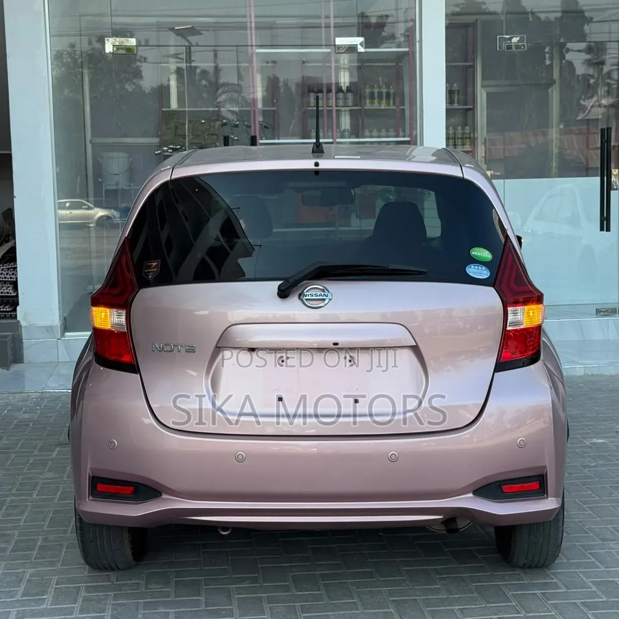 Nissan Note 2018 Pink