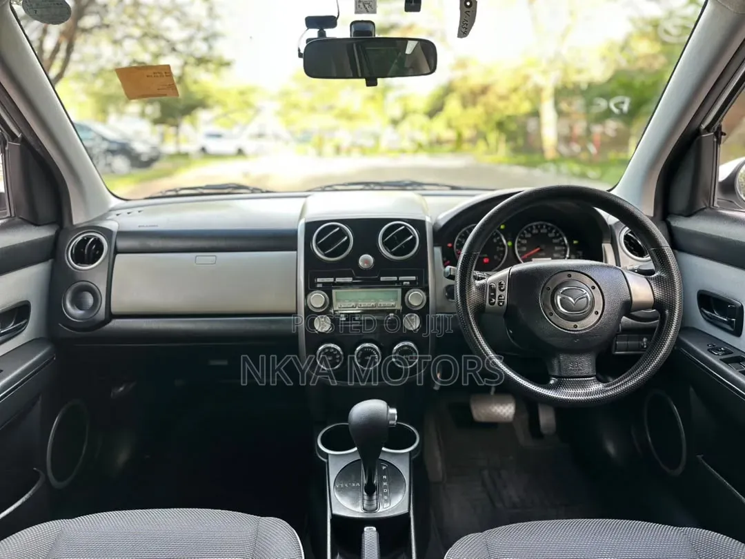 Mazda Verisa 2013 White