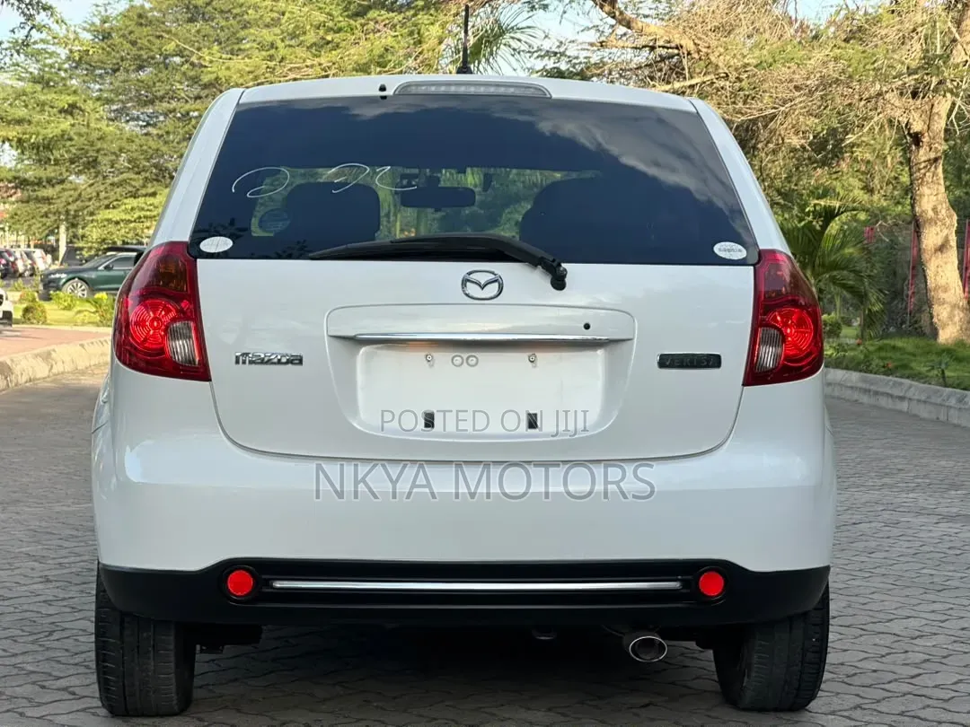 Mazda Verisa 2013 White