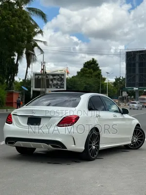 Mercedes-Benz C200 2015 Pearl