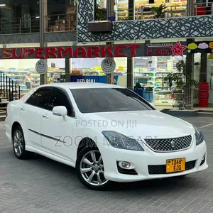 Toyota Crown 2011 Pearl