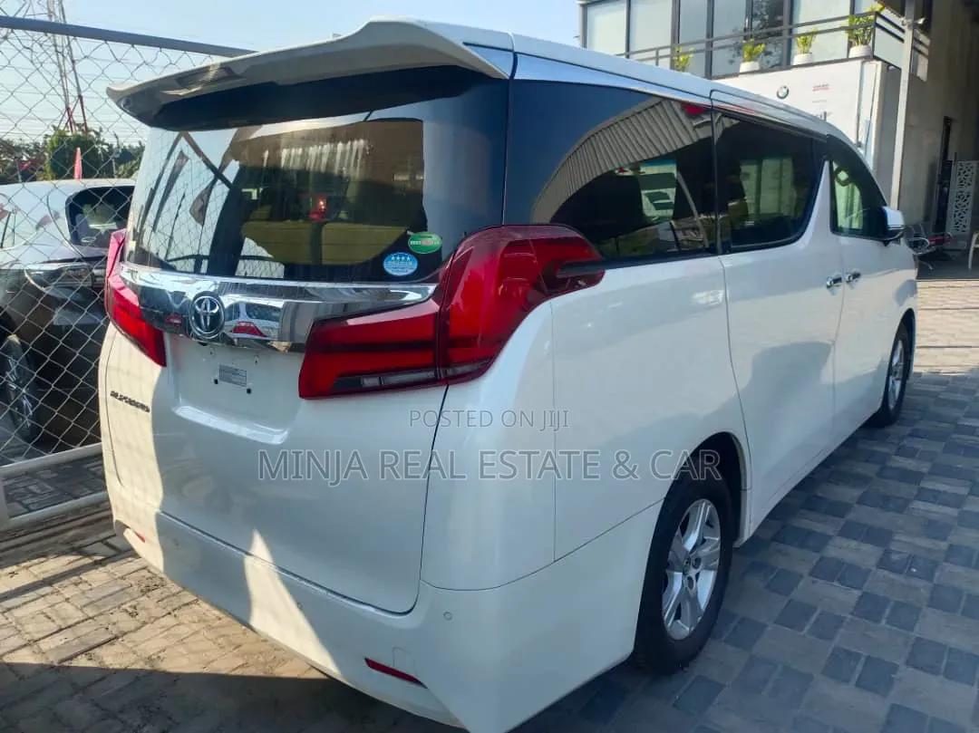 Toyota Alphard 2019 White