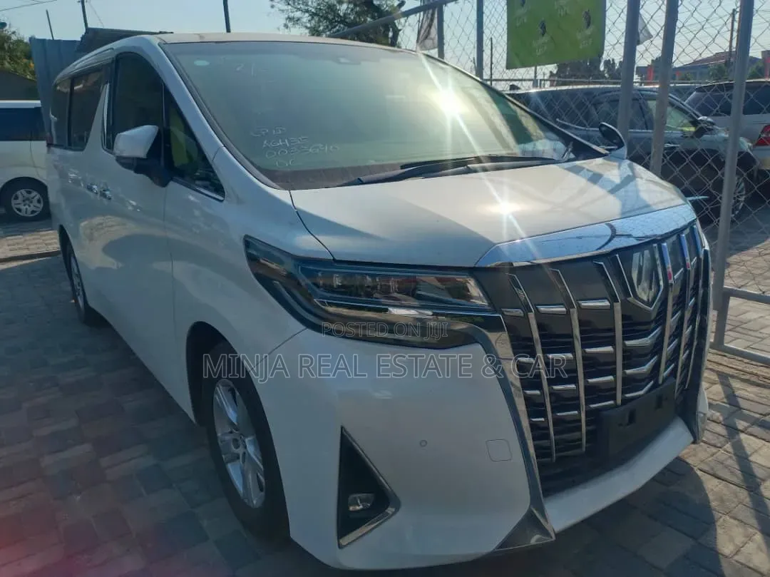 Toyota Alphard 2019 White
