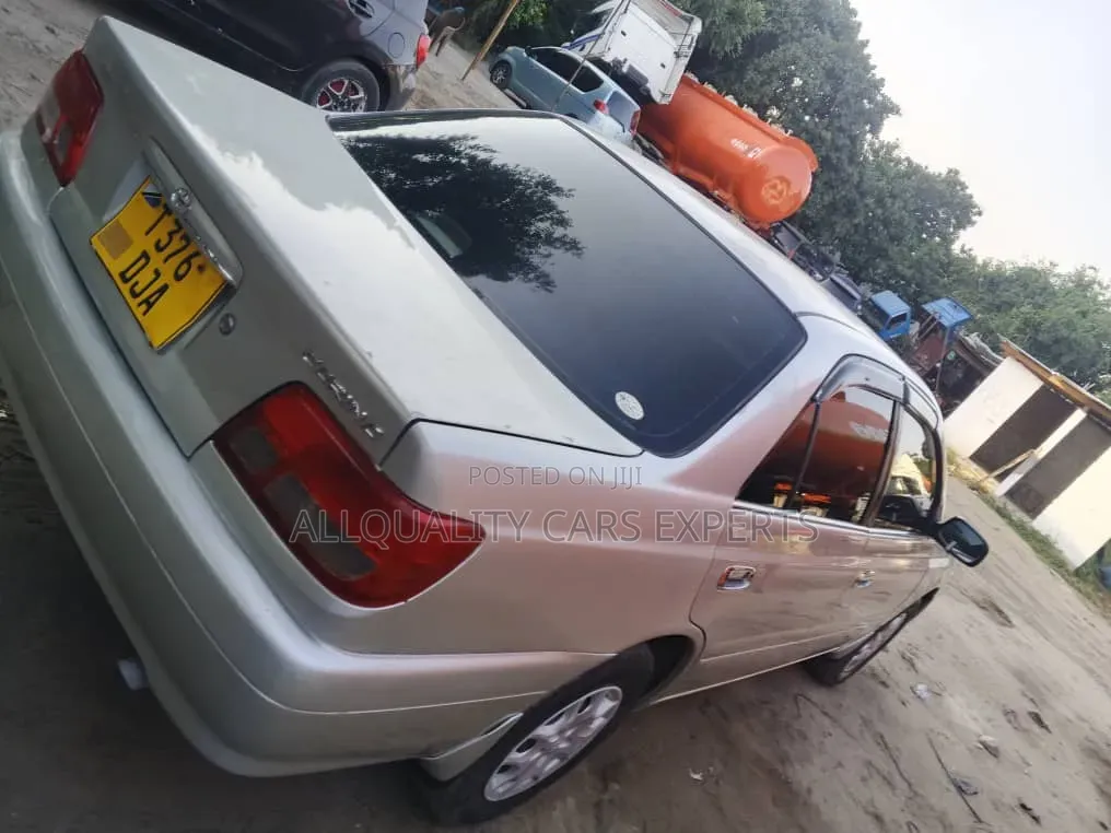 Toyota Carina 2001 Silver