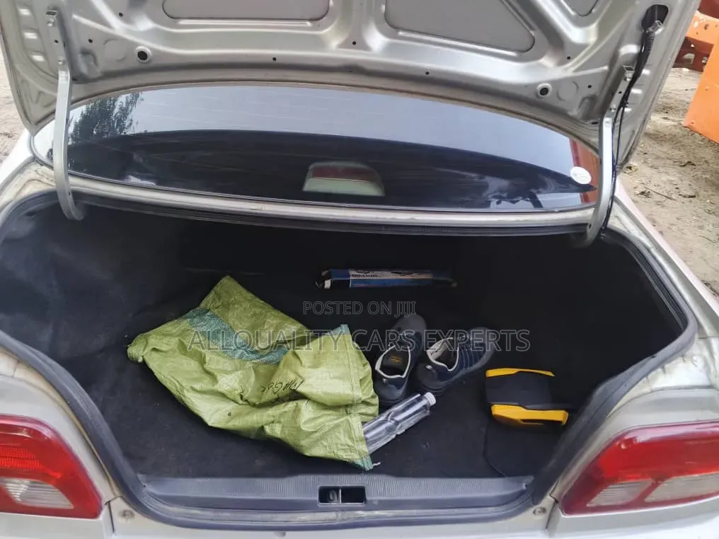 Toyota Carina 2001 Silver