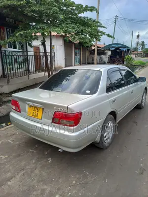 Toyota Caldina 2001 Silver