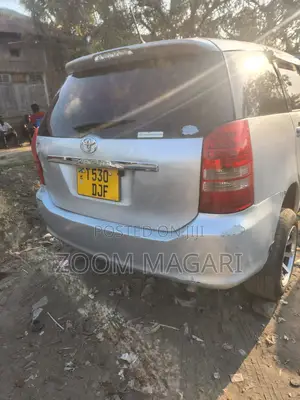 Toyota Wish 2004 Silver