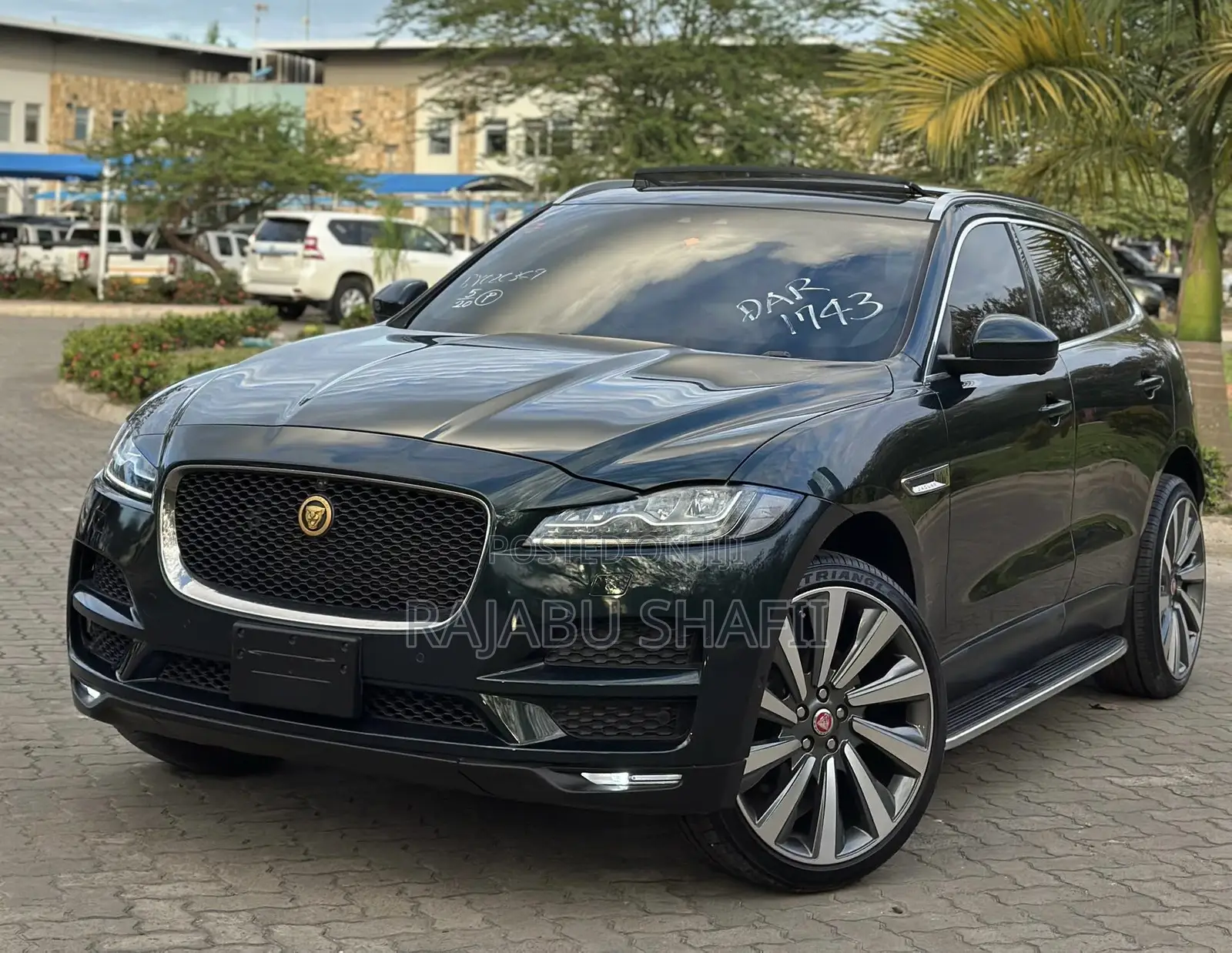 Jaguar F-Pace 2017 Green