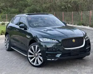 Jaguar F-Pace 2017 Green