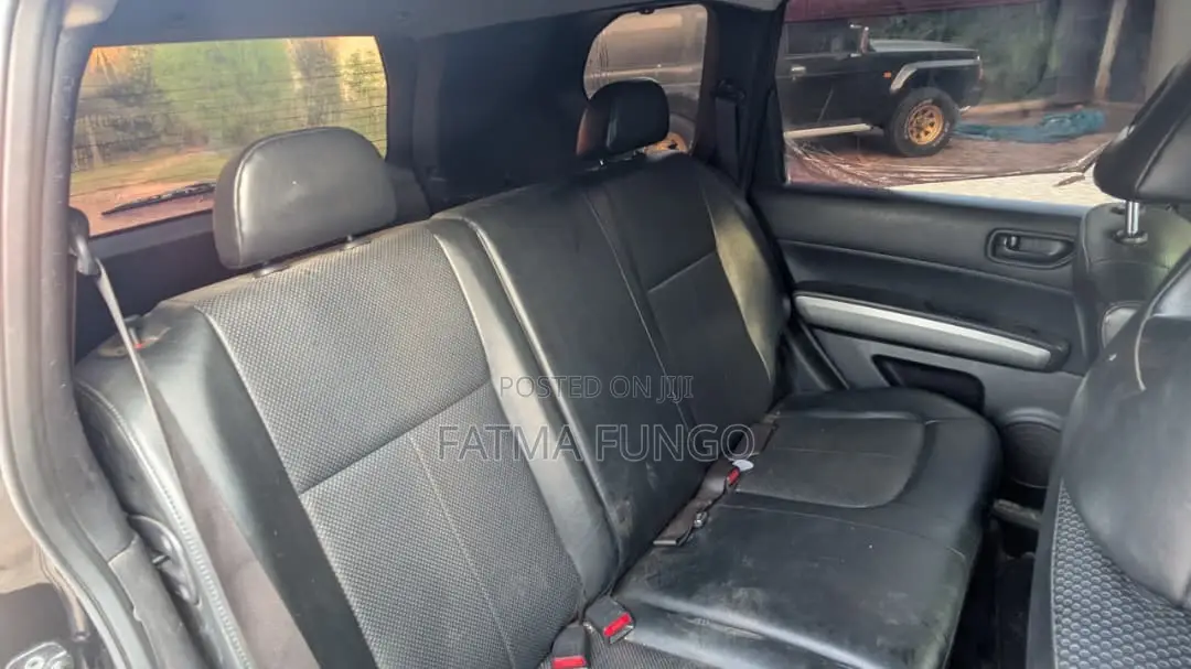 Nissan X-Trail 2.0 Petrol XE 2010 Black