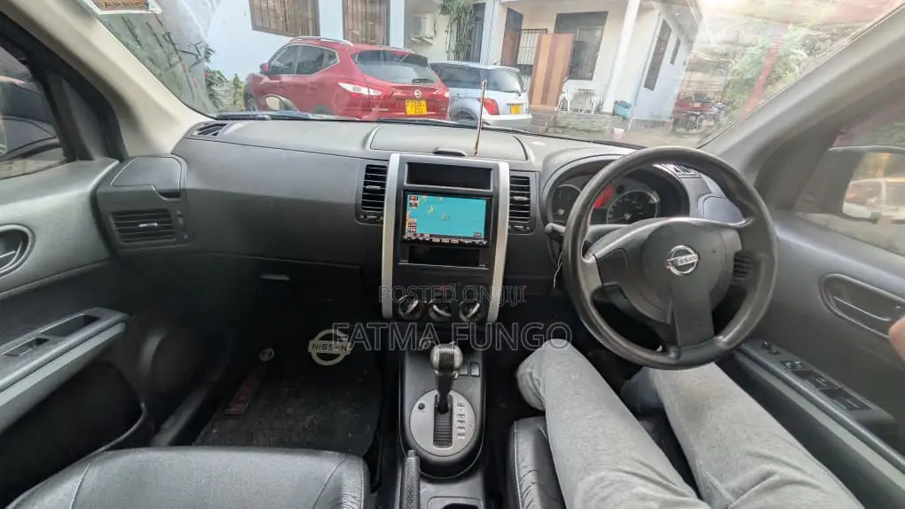 Nissan X-Trail 2.0 Petrol XE 2010 Black