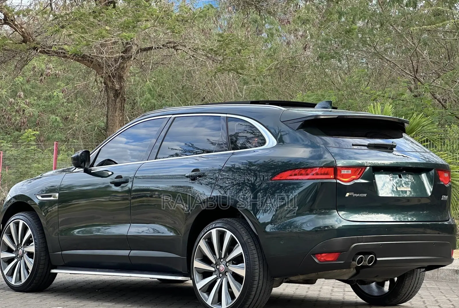 Jaguar F-Pace 2017 Green