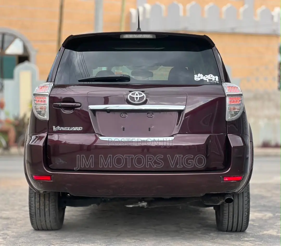 Toyota Vanguard 2011 Burgundy