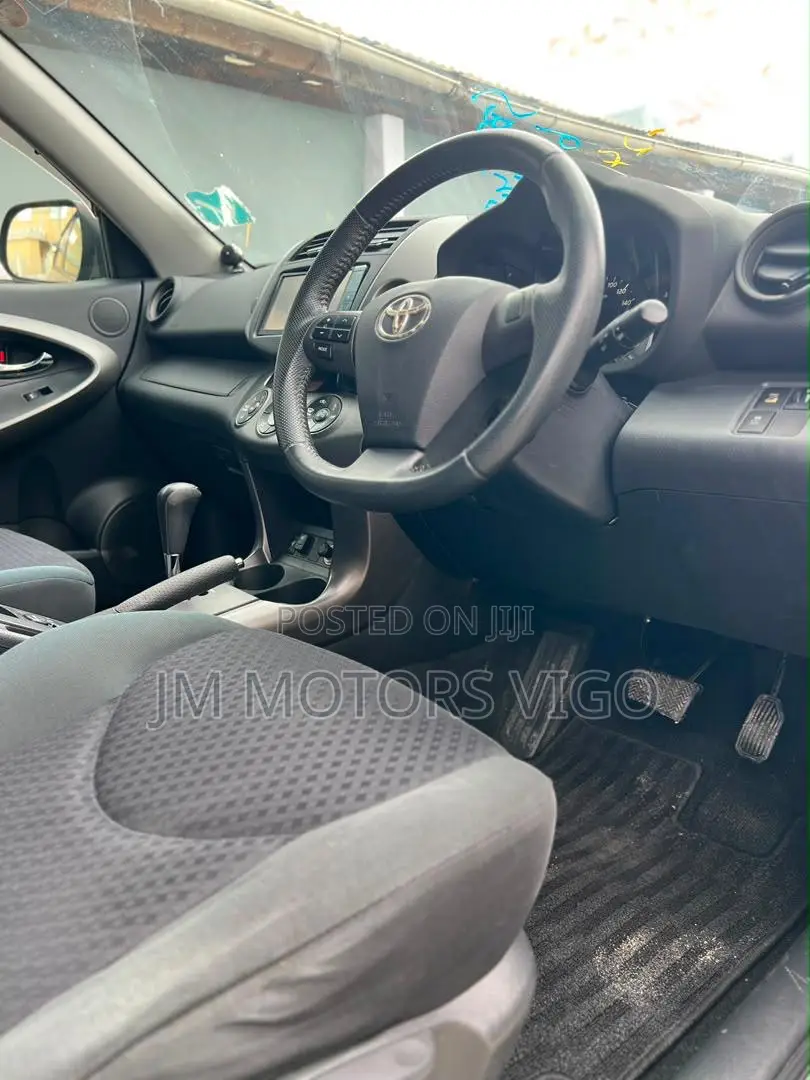 Toyota Vanguard 2011 Burgundy