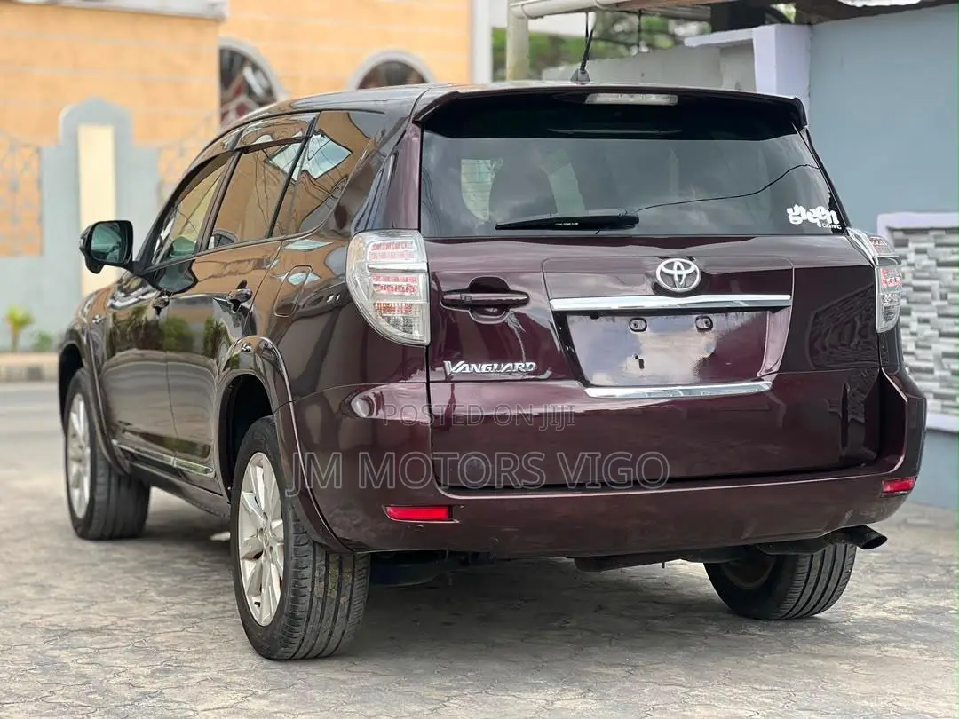 Toyota Vanguard 2011 Burgundy