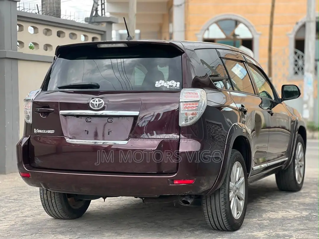 Toyota Vanguard 2011 Burgundy