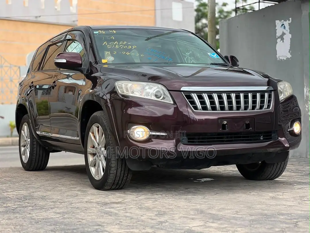 Toyota Vanguard 2011 Burgundy