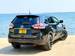 Nissan X-Trail 2015 Black