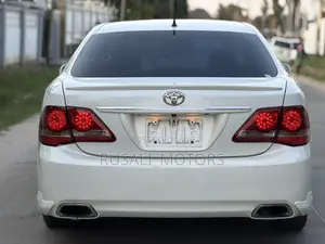 Toyota Crown 2008 White