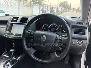 Toyota Crown 2008 White