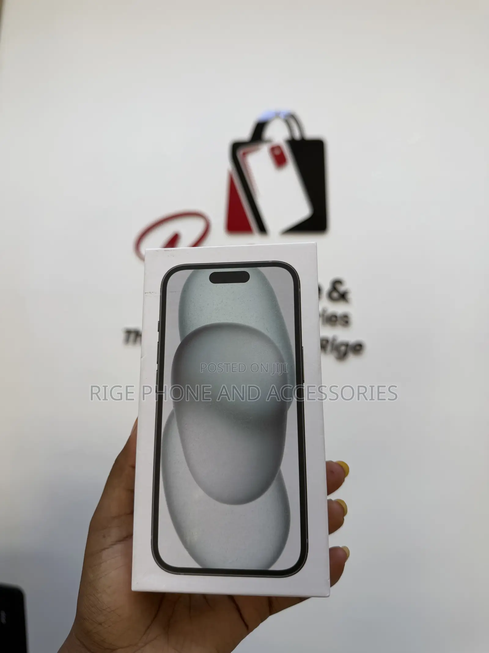 New Apple iPhone 15 128 GB Black